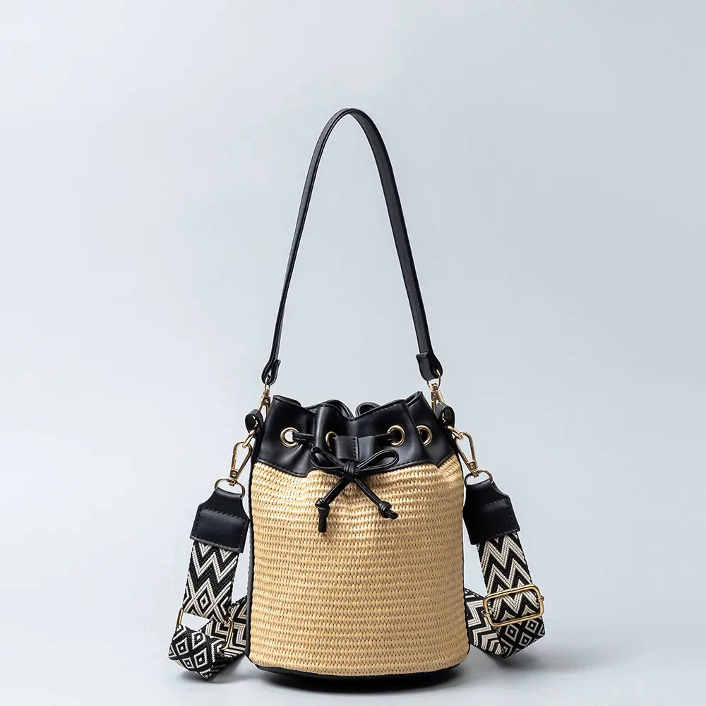 Marília Bucket Crossbody Bag