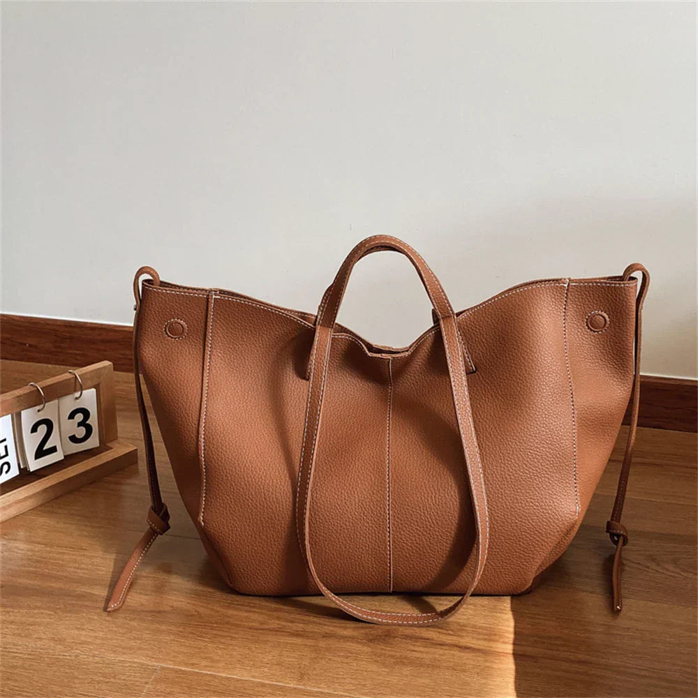 Large Maíra Tote Bag